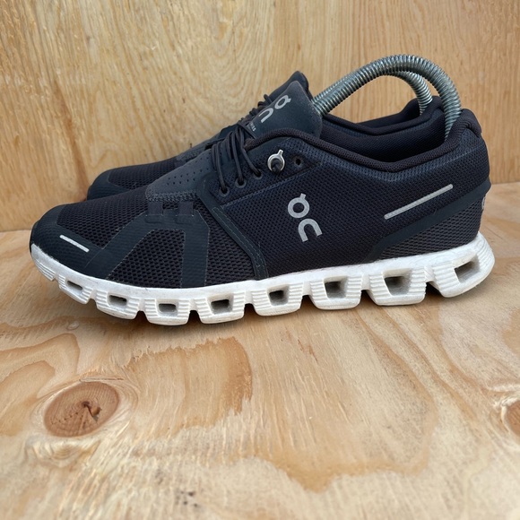 Women’s On Cloud 5 Running Shoes size 8 - Picture 3 of 10